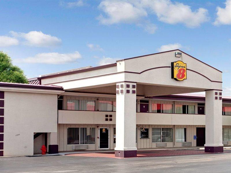 Super 8 By Wyndham Oklahoma/Frontier City Edmond Exterior photo